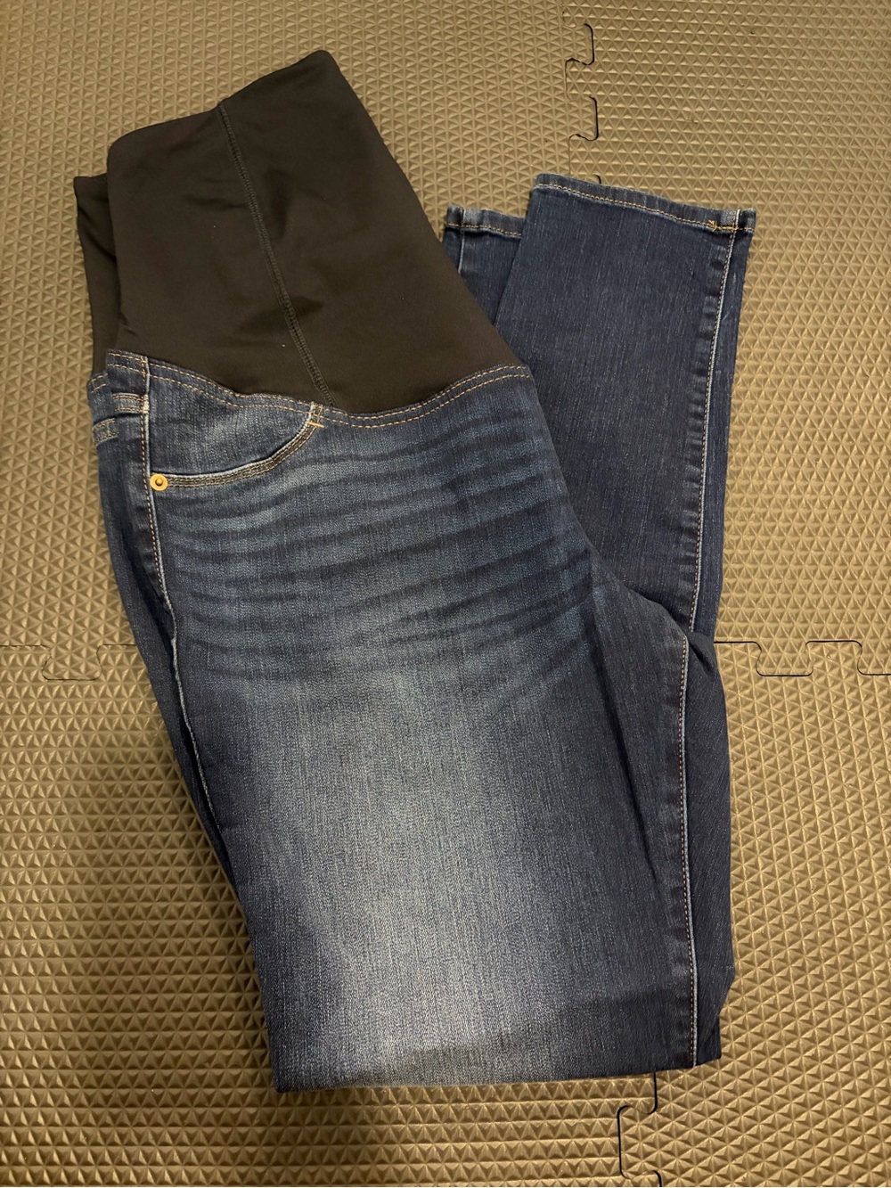 Isabel Maternity by Ingrid & Isabel skinny jeans